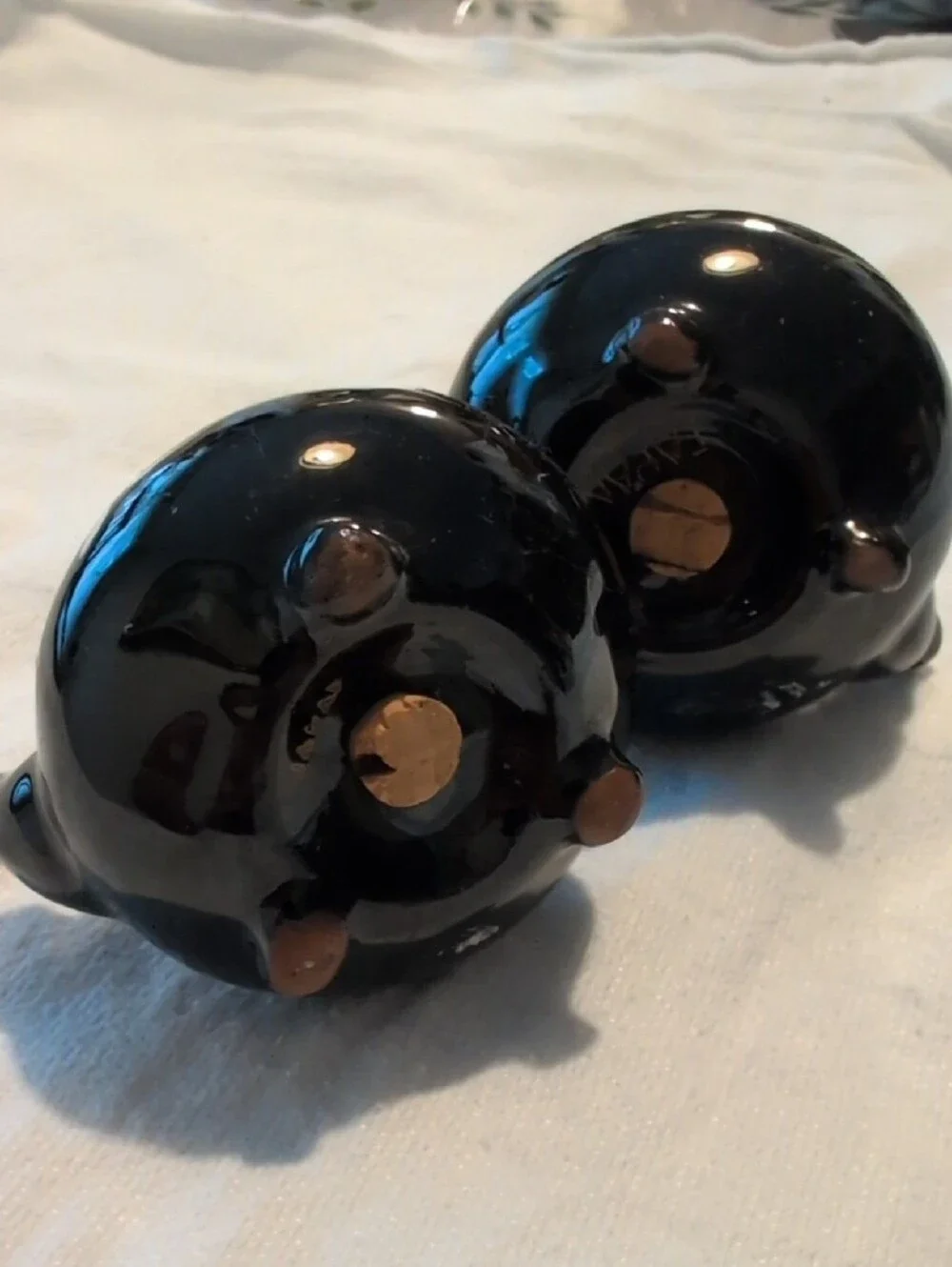 Vintage Porcelain Black Teapot Salt And Pepper Shakers With Painted Chicken
